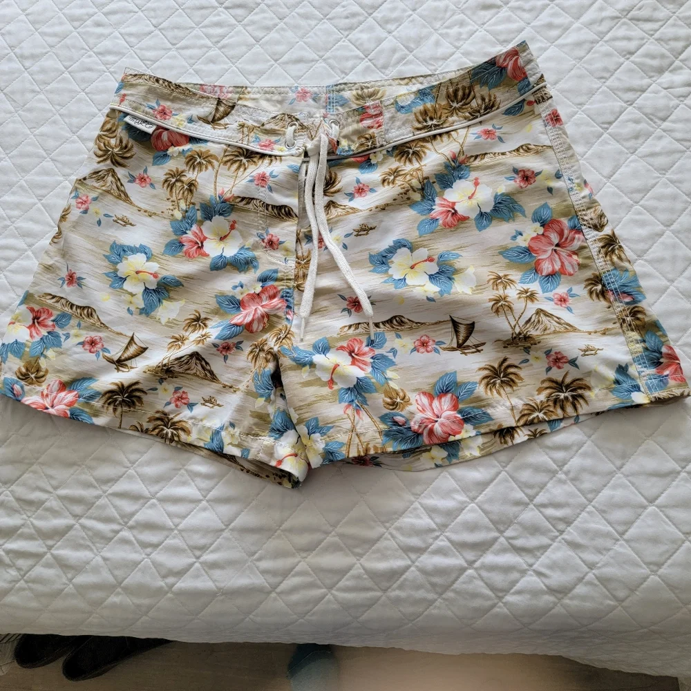 SYKO Women's drawstring Board Shorts SZ 11 Tropical Print